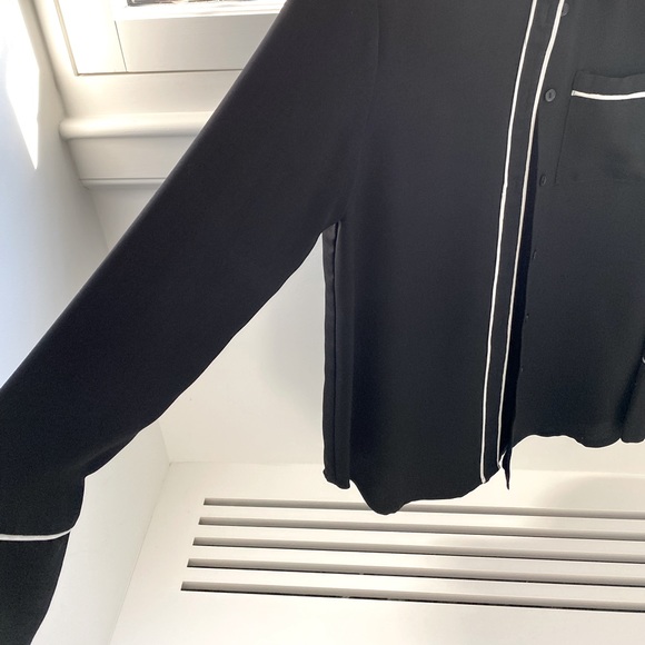 Ecru black button up. Pyjama style. - Picture 2 of 4